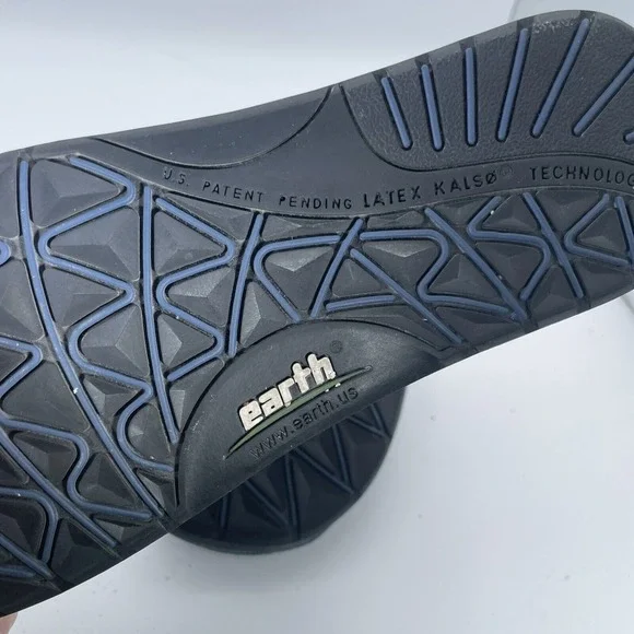 Earth Green Salsa Midnight Blue Women's Sandal Size 9.5M Perforated Leather - Picture 10 of 11